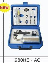 Load image into Gallery viewer, Warwick 980HE HVLP Spray Gun Kit Waterborne/Solvent (1.4 and 2.2 tip)